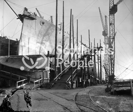 HMAS Australia (402)