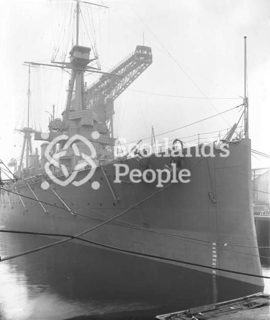 HMAS Australia (402)