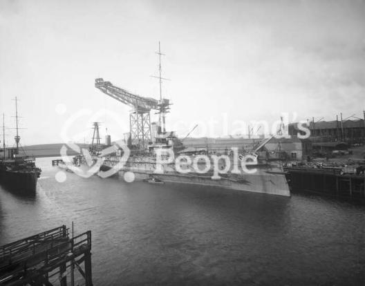HMAS Australia (402)