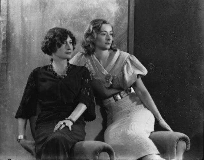 An image of Lady Isobel Blunt-Mackenzie (later Lady Isobel Linda) and Sibel Lilian Mackenzie, Countess of Cromartie Image by Bassano Ltd, half-plate glass negative, 22 June 1934. NPGx105026.&nbsp; © National Portrait Gallery, London.