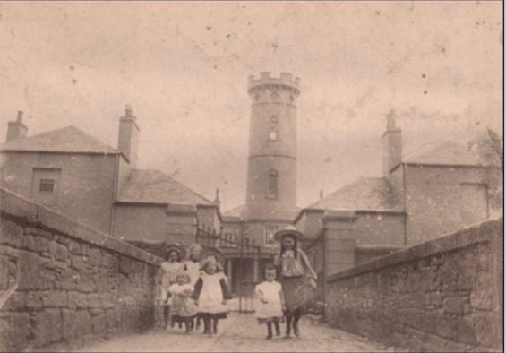 The lightkeeper’s children at the Signal Tower, Arbroath. The girl on the right (wearing the hat) is believed to be the daughter of Robert Clyne, c.20th century. Courtesy of Bellrock.org&nbsp;
