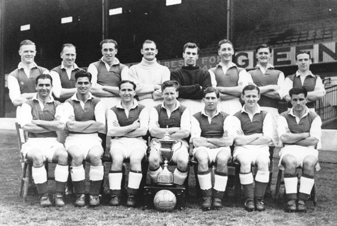 A photograph of the Hibernian 1947-48 League Championship winners. Smith is second from the left in the front row. Credit: private collection.